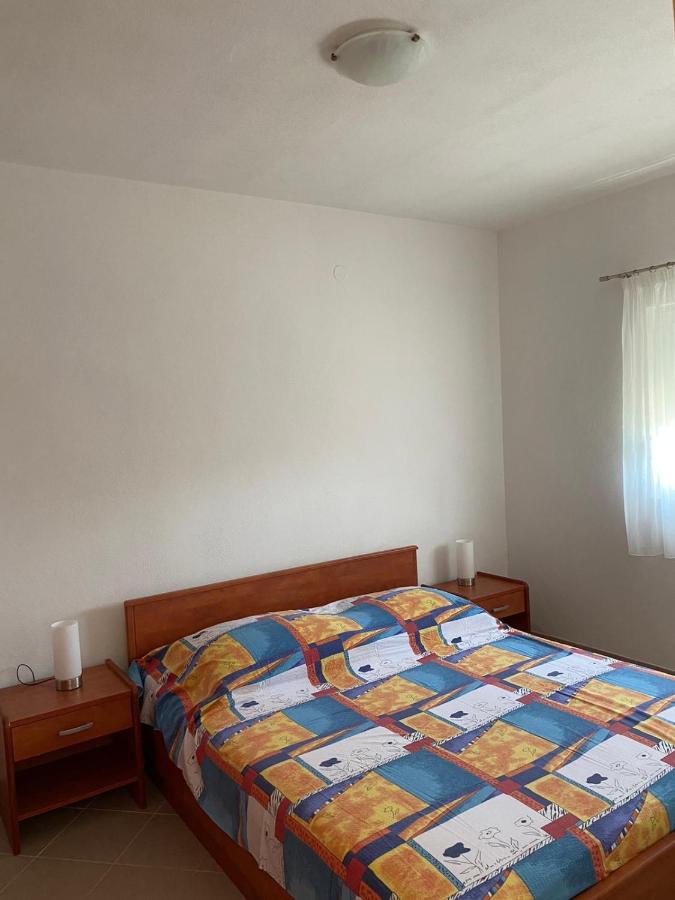 Apartmani Mima Nečujam エクステリア 写真