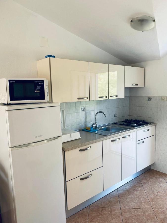 Apartmani Mima Nečujam エクステリア 写真