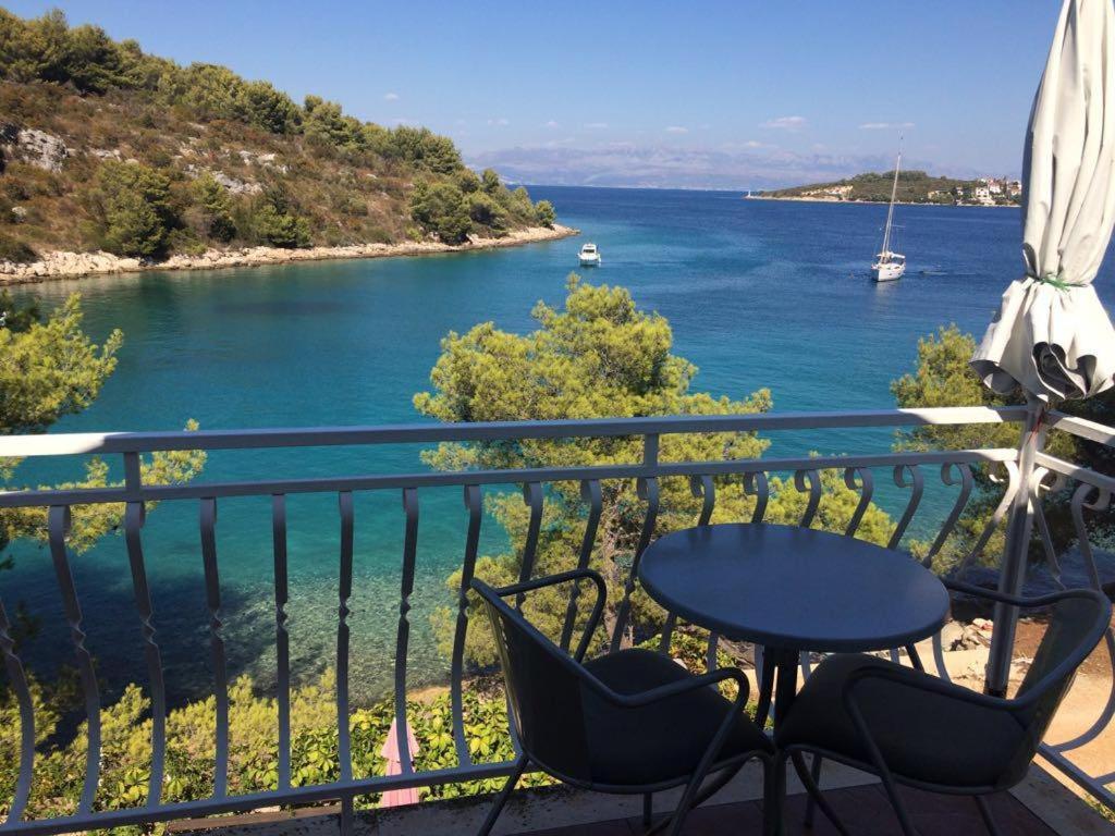 Apartmani Mima Nečujam エクステリア 写真