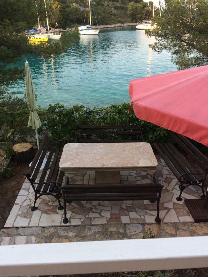 Apartmani Mima Nečujam エクステリア 写真